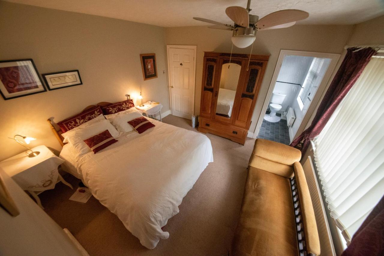Amber House Bed & Breakfast Alrewas Exterior photo