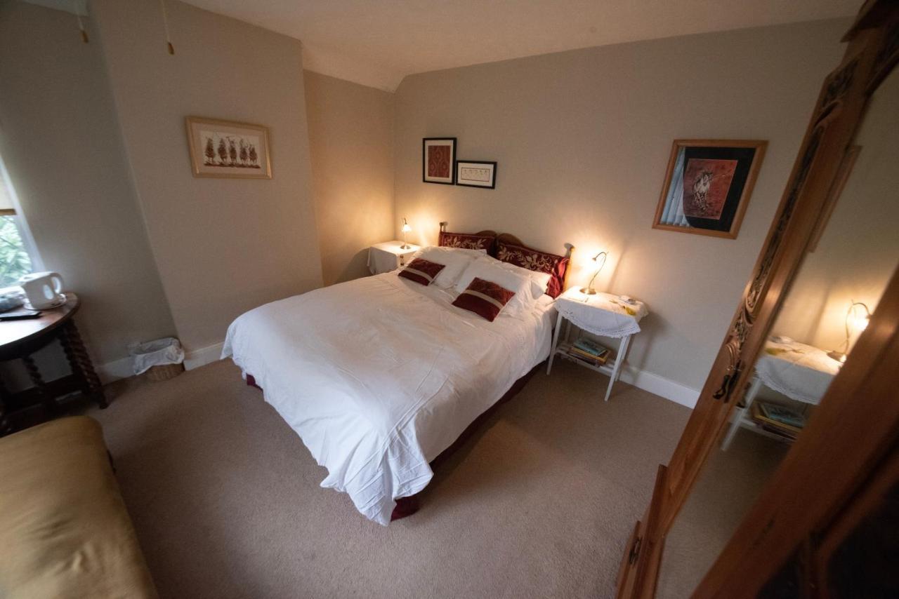 Amber House Bed & Breakfast Alrewas Exterior photo